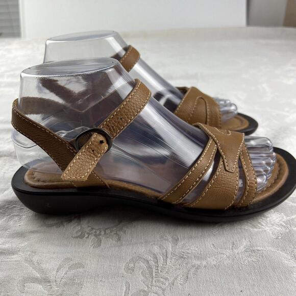 L. L. Bean Womens Sandals 6.5 M Brown Leather Strappy Flat Heel Adjustable Ankle - Picture 4 of 9